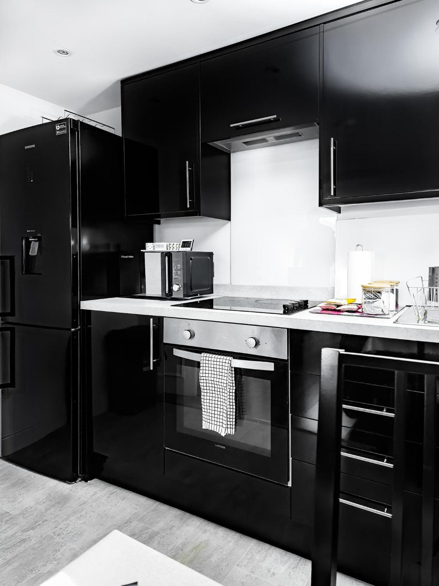 Charming London Home, Opp Arnos Grove Underground Station, Parking New Southgate Εξωτερικό φωτογραφία