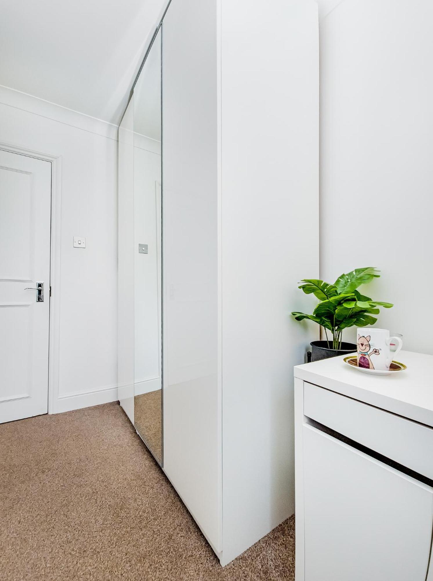Charming London Home, Opp Arnos Grove Underground Station, Parking New Southgate Εξωτερικό φωτογραφία