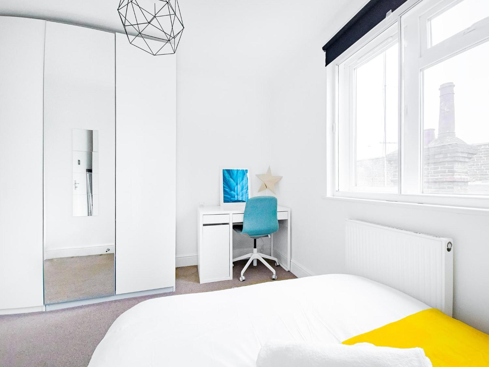 Charming London Home, Opp Arnos Grove Underground Station, Parking New Southgate Εξωτερικό φωτογραφία