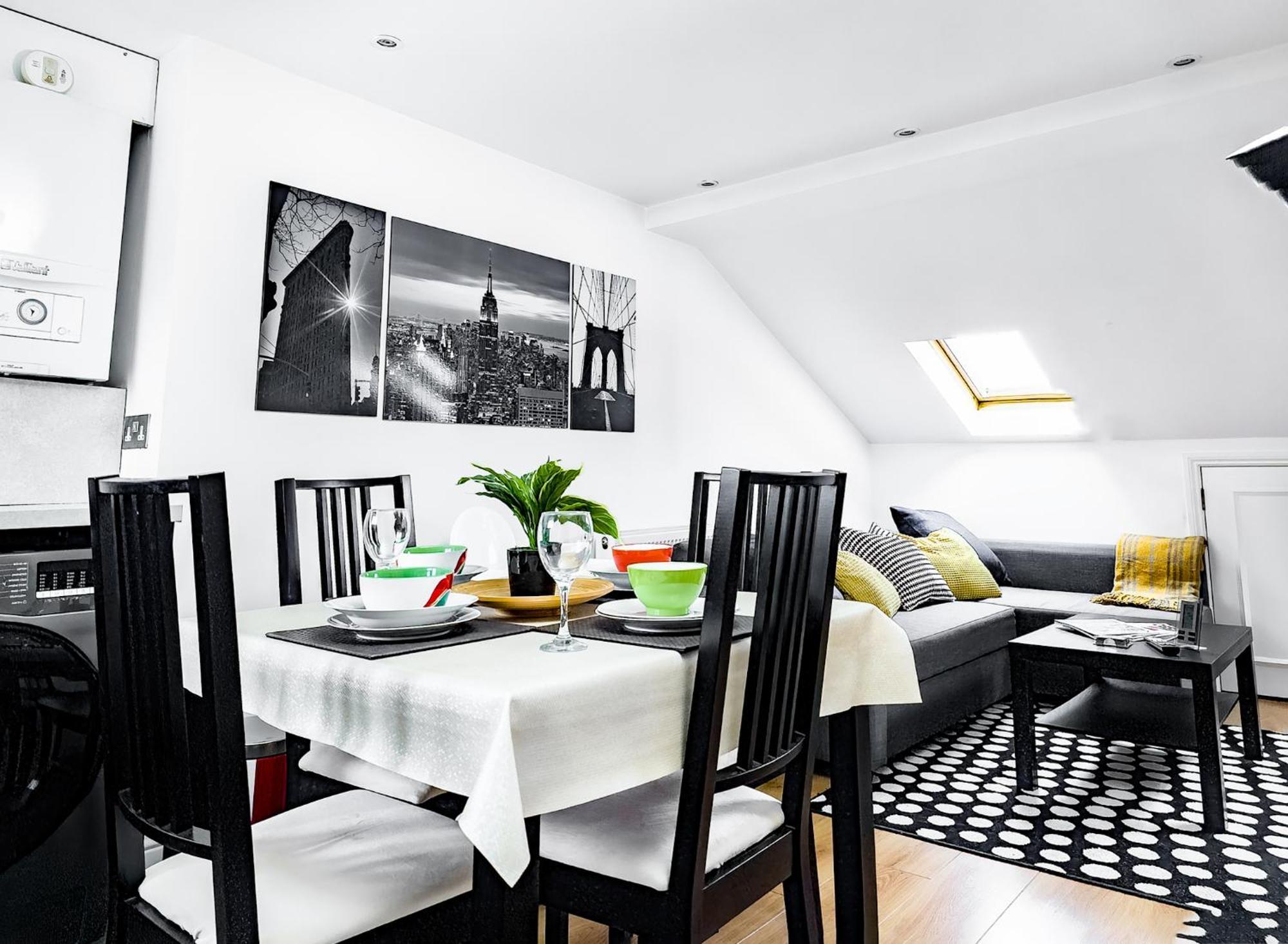 Charming London Home, Opp Arnos Grove Underground Station, Parking New Southgate Εξωτερικό φωτογραφία