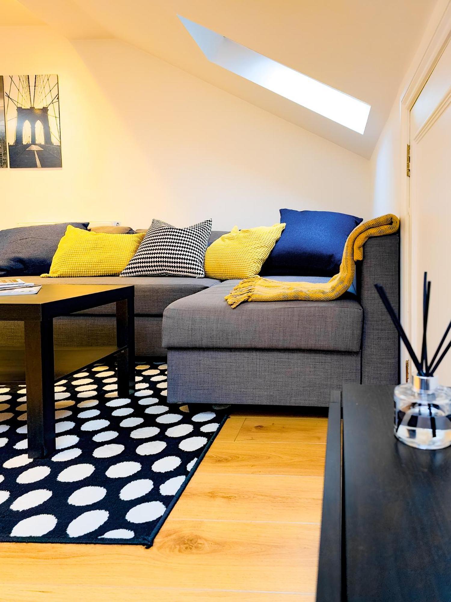 Charming London Home, Opp Arnos Grove Underground Station, Parking New Southgate Εξωτερικό φωτογραφία
